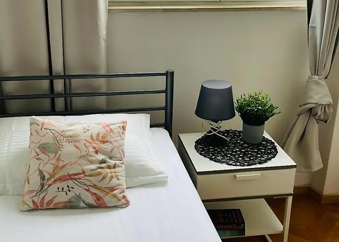 Split Centre Apartment No44